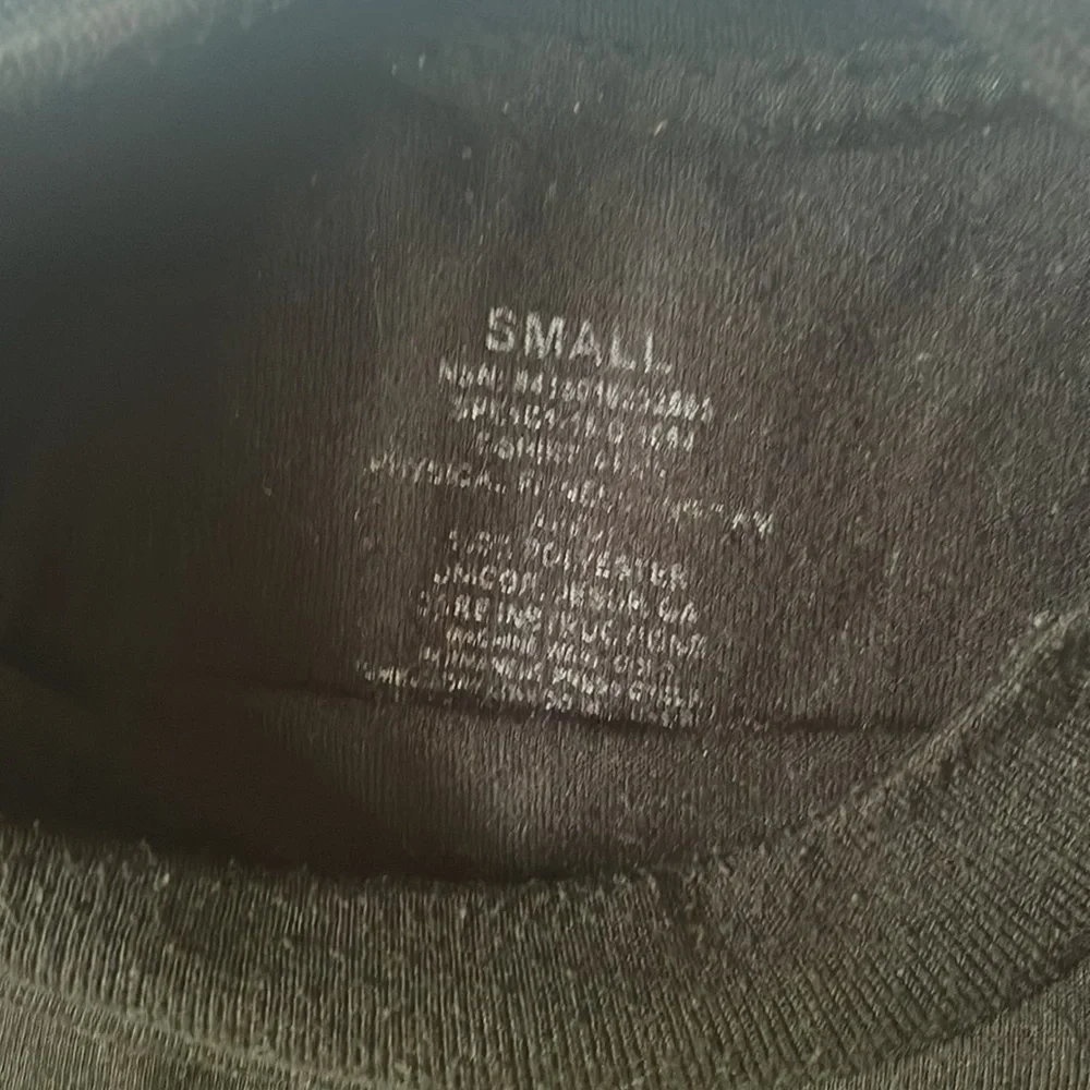 Mens Tshirt - Small - Picture 3 of 4